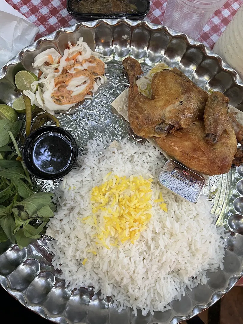 باغ رستوران نگین (شعبه اصلی) - تصویر 2