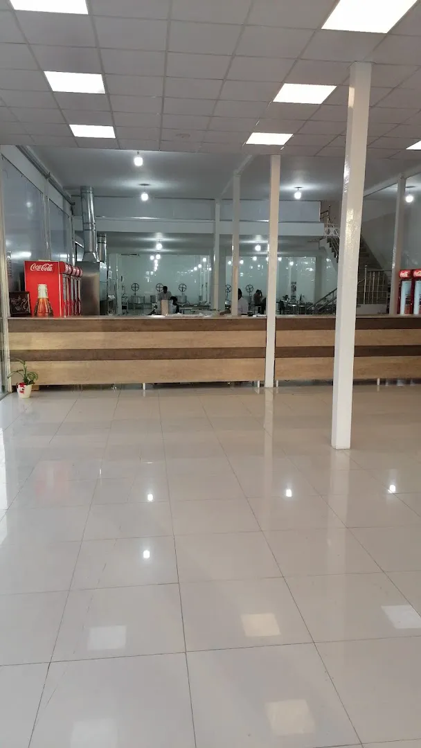 رستوران بگیر و ببر (شعبه اصلی) - تصویر 3