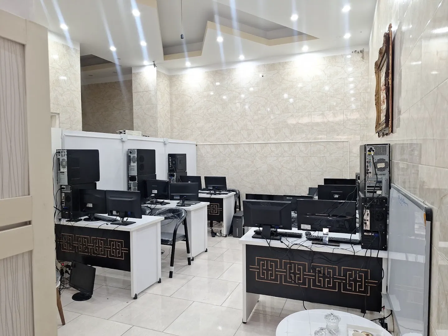 نیما رایانه نوین - آموزشگاه سامان دانش (شعبه اصلی) - تصویر 3