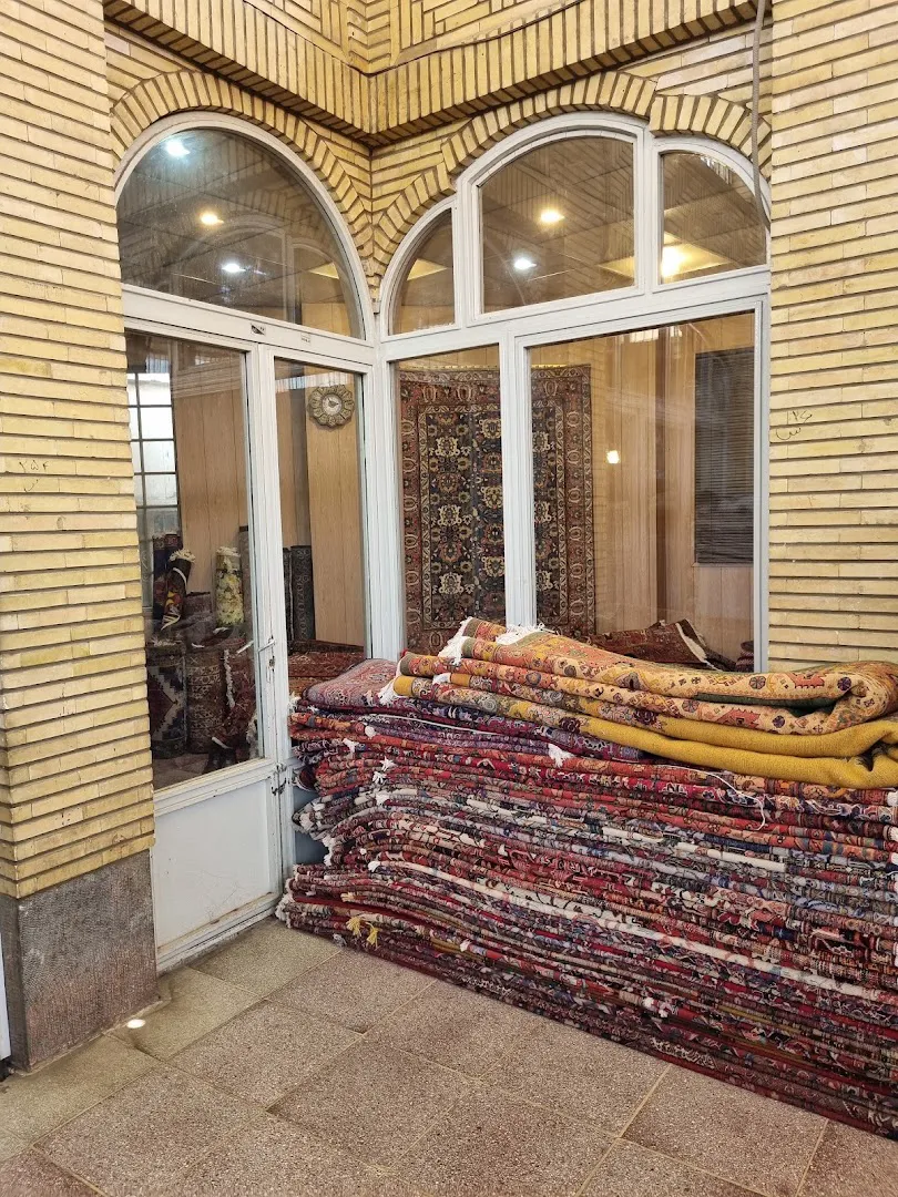 بازرگانی فرش قدیمی (شعبه اصلی) - تصویر 2
