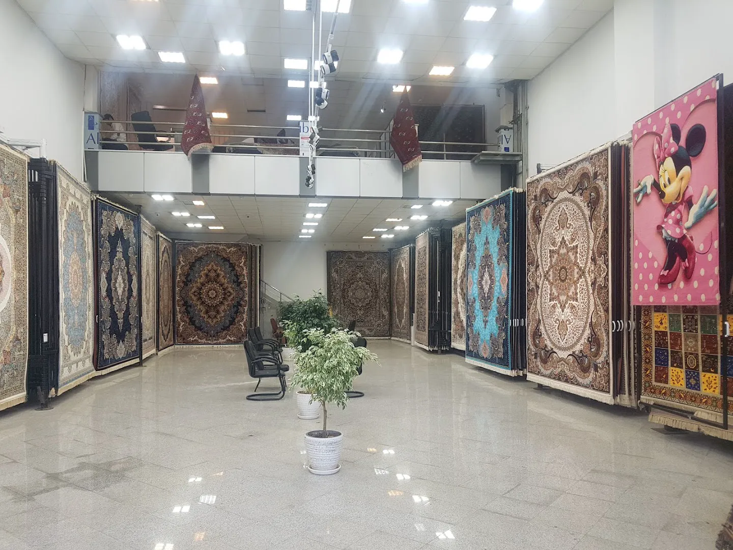 نمایشگاه فرش کوروش (شعبه اصلی) - تصویر 2