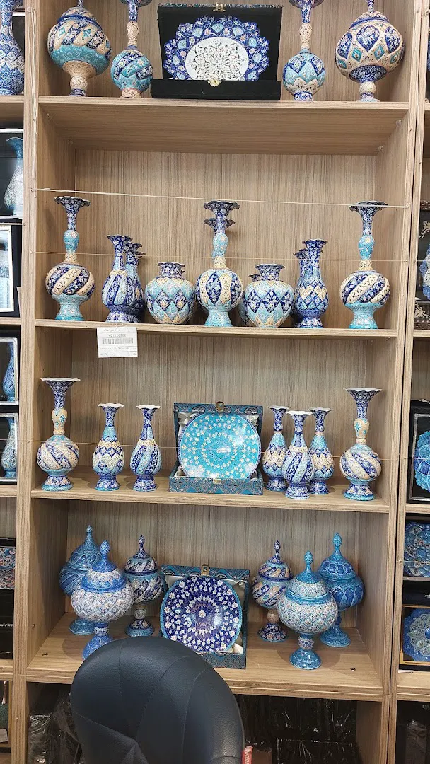 فروشگاه فرش و صنایع دستی کمیته امداد (شعبه اصلی) - تصویر 3