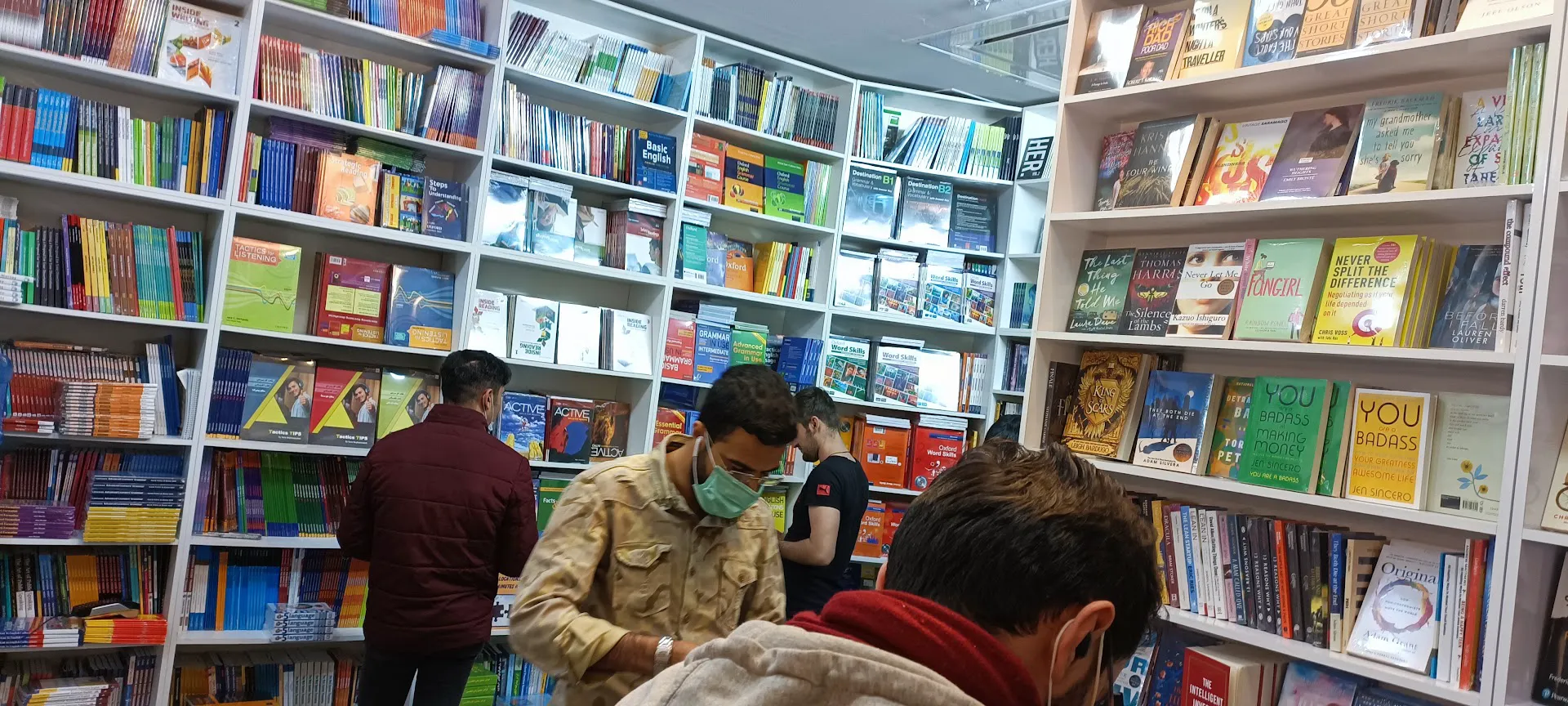 فروشگاه کتاب زبان انتشارات کادن (شعبه اصلی) - تصویر 2