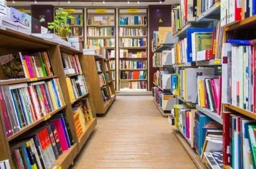 بانک کتاب تلکتاب (شعبه اصلی) - تصویر 2
