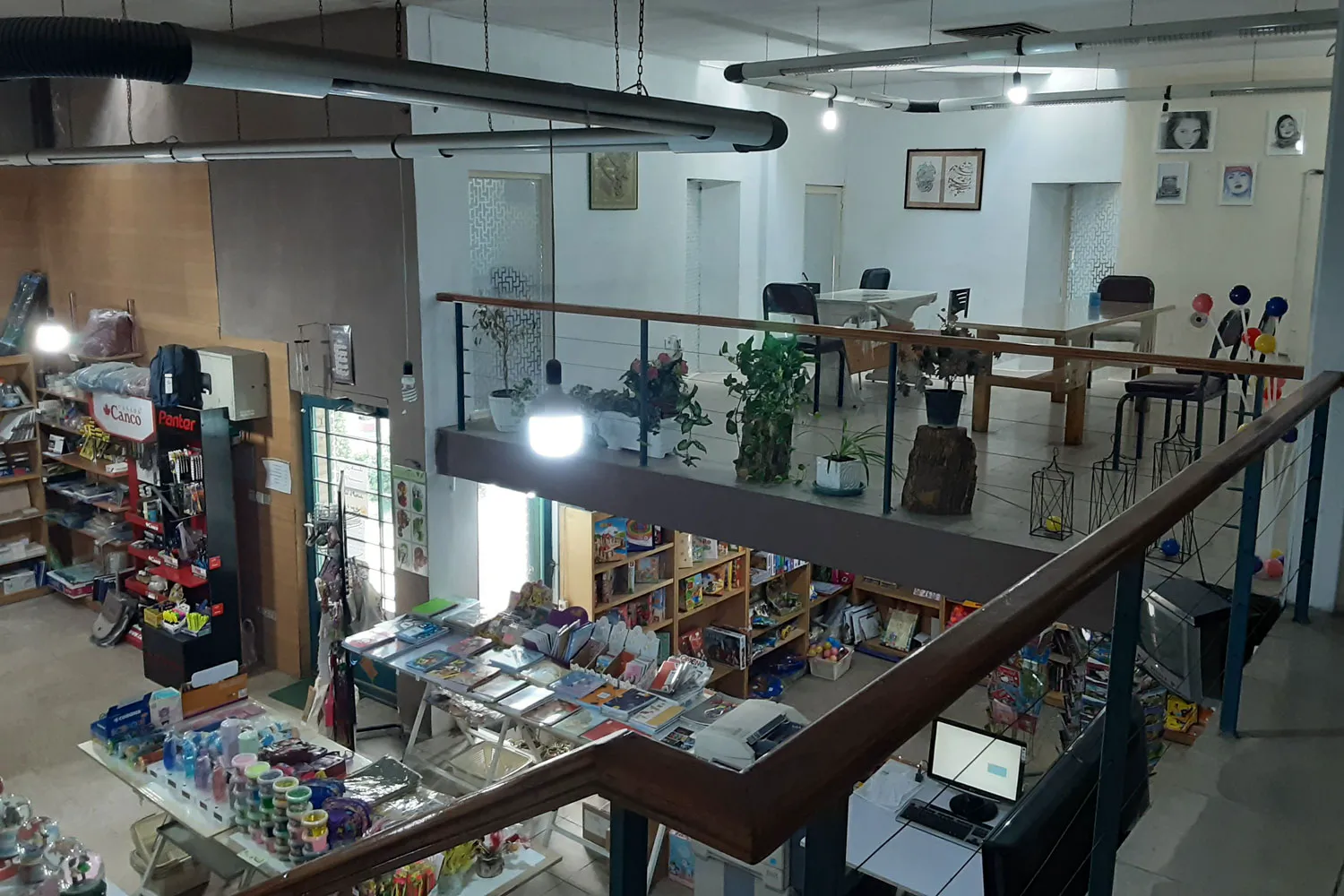 شهر کتاب شادآباد (شعبه اصلی) - تصویر 3