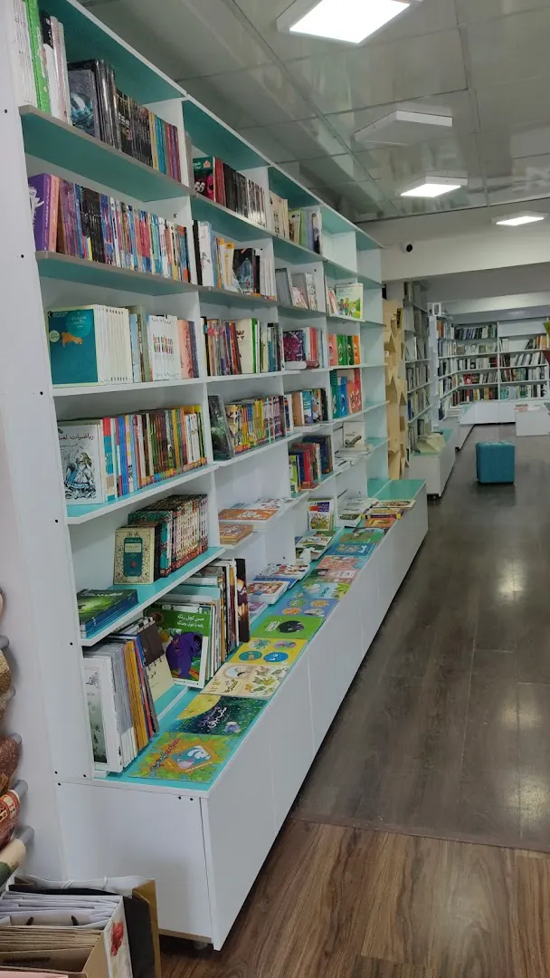 پاتوق کتاب (شعبه اصلی) - تصویر 3