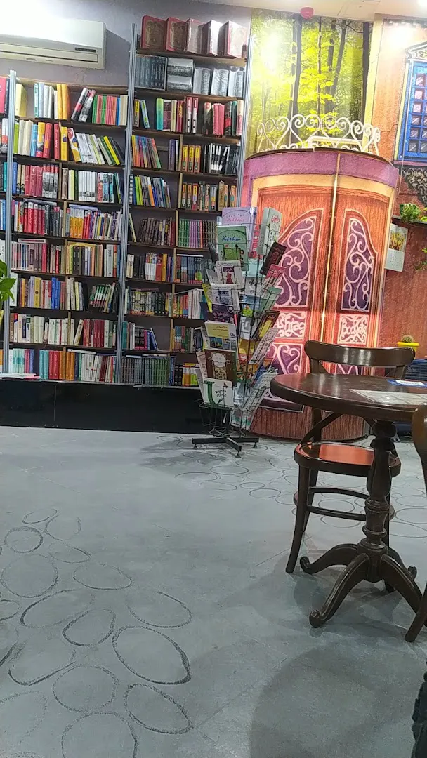 کافه کتاب اشجع (شعبه اصلی) - تصویر 4