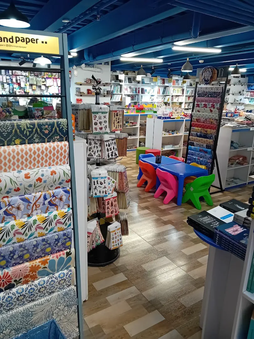کتابفروشی کتاب کاف (شعبه اصلی) - تصویر 2