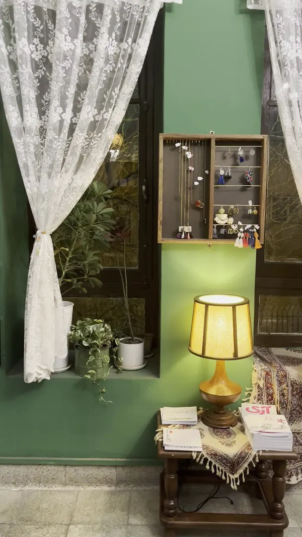 کتابفروشی کتابِ خانه (شعبه اصلی) - تصویر 2