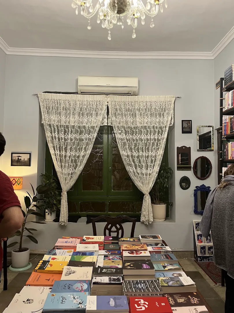 کتابفروشی کتابِ خانه (شعبه اصلی) - تصویر 3