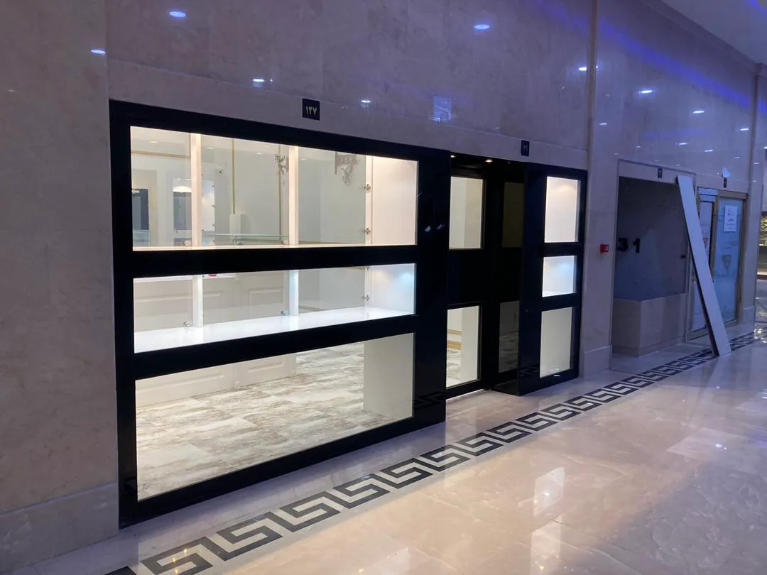 18 AYAR gallery (شعبه اصلی) - تصویر 3